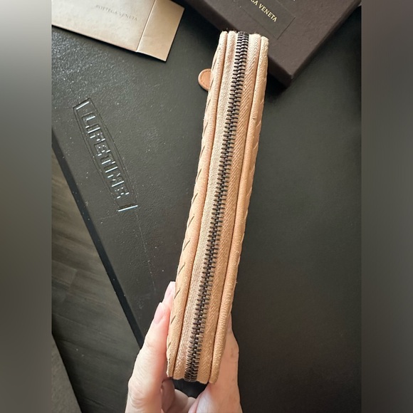 Bottega Veneta Peachy Pink Zipper Wallet with Box and Authenticity Card - Picture 11 of 15